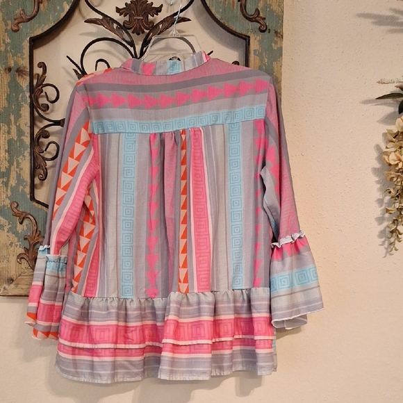 Vibrant Multicolor Women's Blouse. Excellent Condition NWOT Size SMALL - Picture 10 of 13